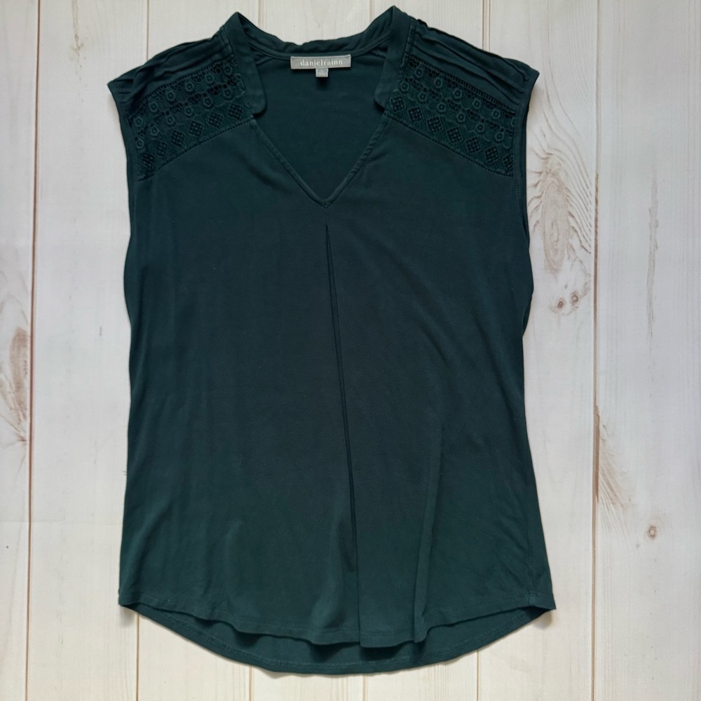 Daniel Rainn Green Top
